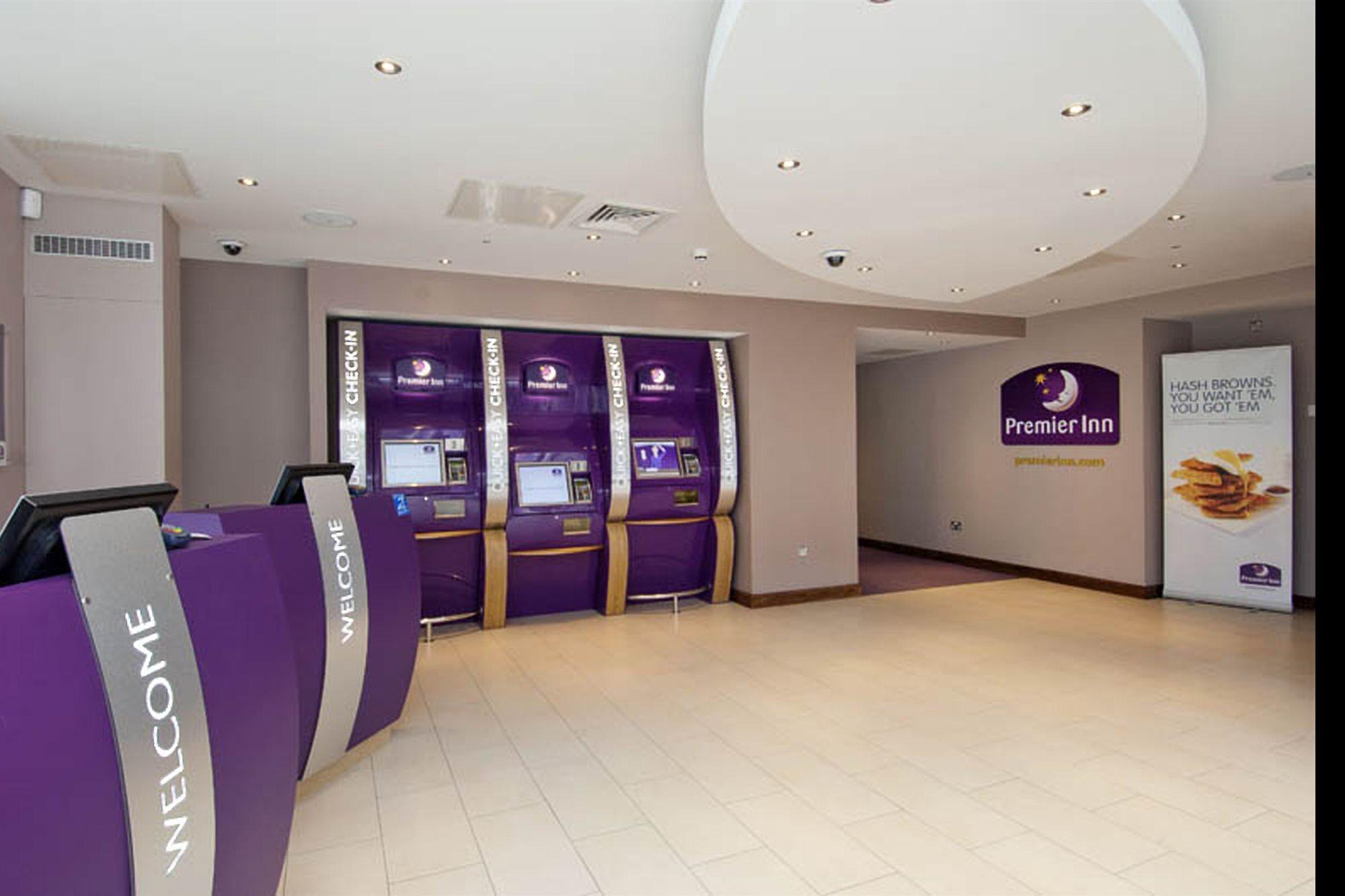 Premier Inn London Ealing Μπρέντφορντ Εξωτερικό φωτογραφία