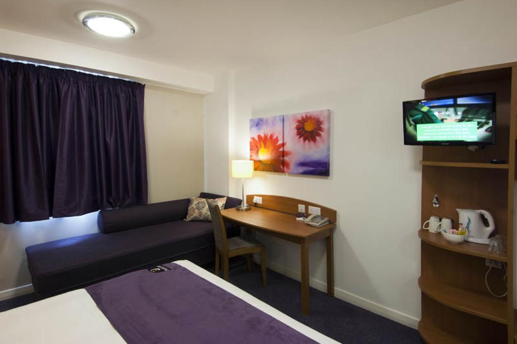 Premier Inn London Ealing Μπρέντφορντ Δωμάτιο φωτογραφία