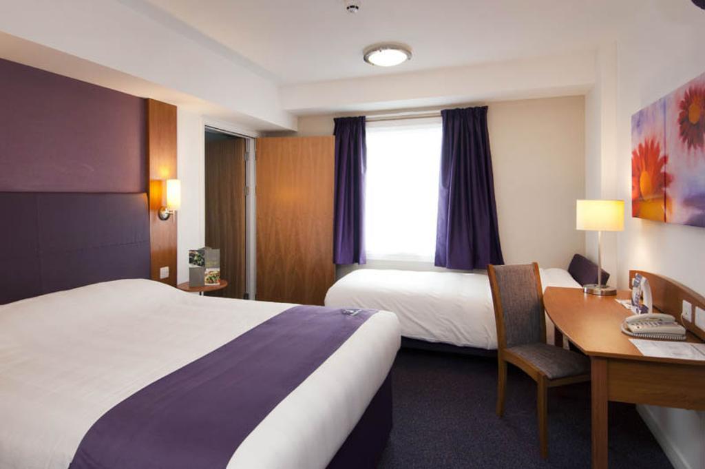 Premier Inn London Ealing Μπρέντφορντ Δωμάτιο φωτογραφία