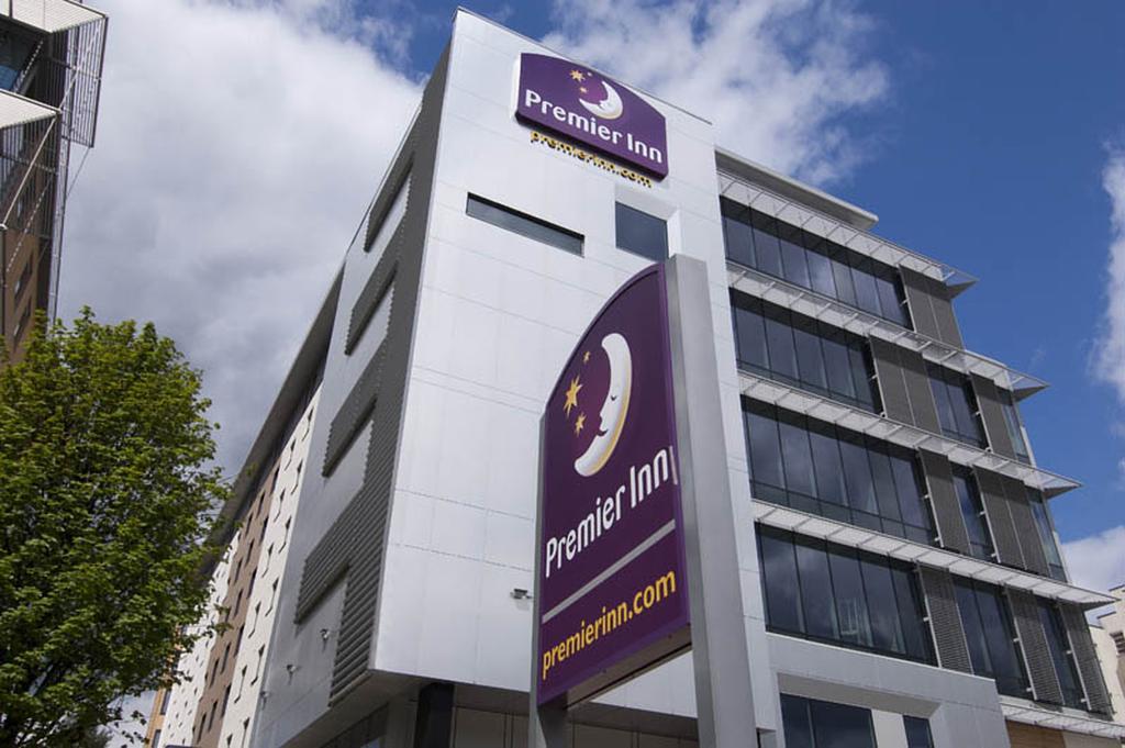 Premier Inn London Ealing Μπρέντφορντ Εξωτερικό φωτογραφία