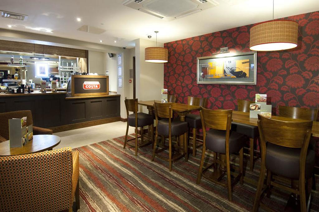 Premier Inn London Ealing Μπρέντφορντ Εξωτερικό φωτογραφία
