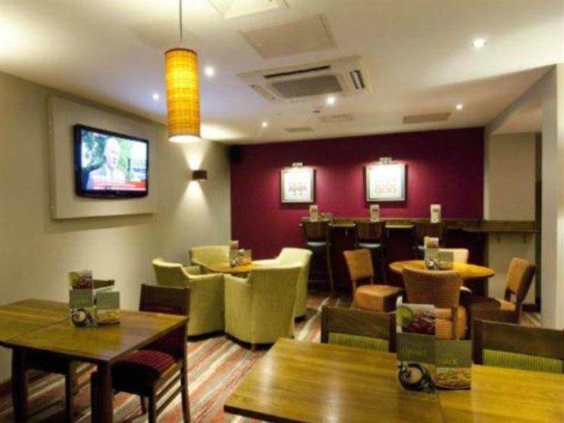 Premier Inn London Ealing Μπρέντφορντ Εξωτερικό φωτογραφία