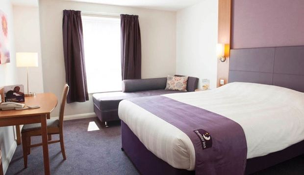 Premier Inn London Ealing Μπρέντφορντ Εξωτερικό φωτογραφία