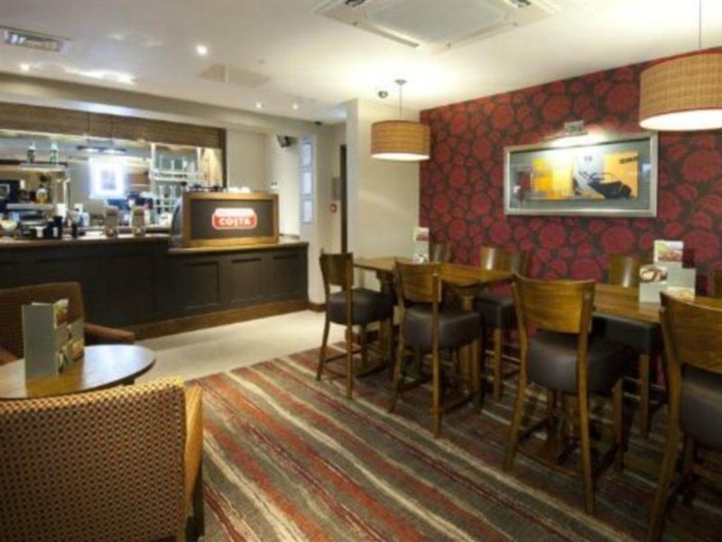 Premier Inn London Ealing Μπρέντφορντ Εξωτερικό φωτογραφία